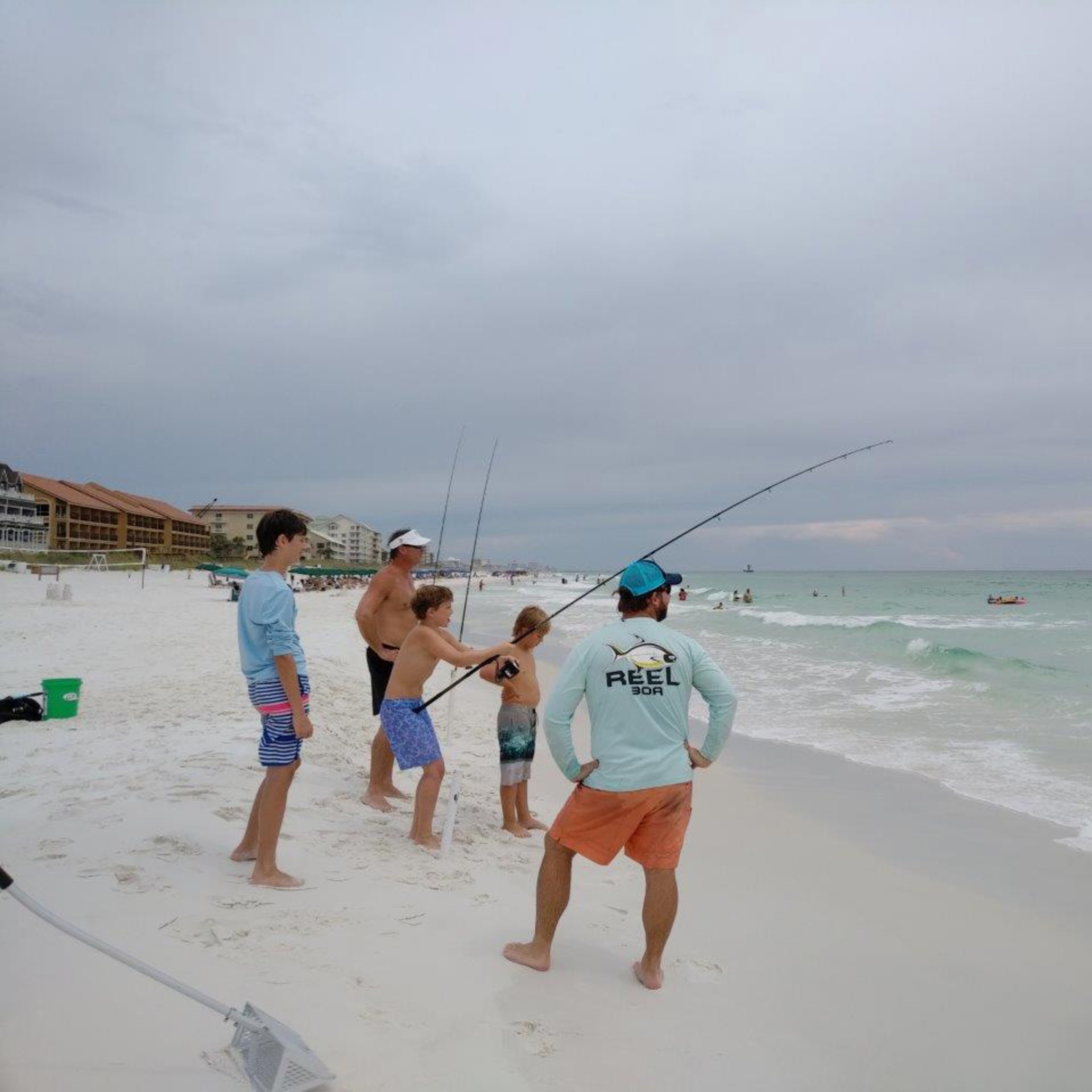 Large group surf fishing guide